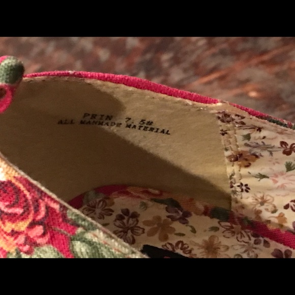 🍒90s Dollhouse Prin Platform Pinup Pumps - Picture 7 of 8